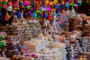 メキシコの市場に並ぶお菓子